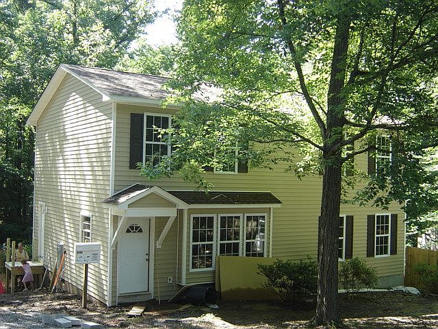 2nd image of 109 Hanna St APT A