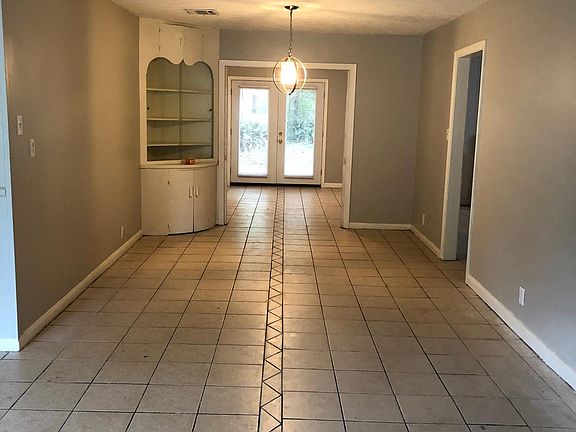 5th image of 1824 8th St