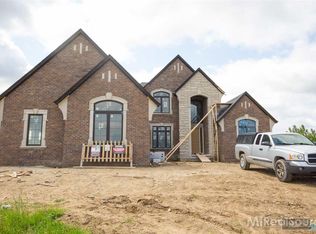 6376 Princeton Ct, Washington, MI 48095