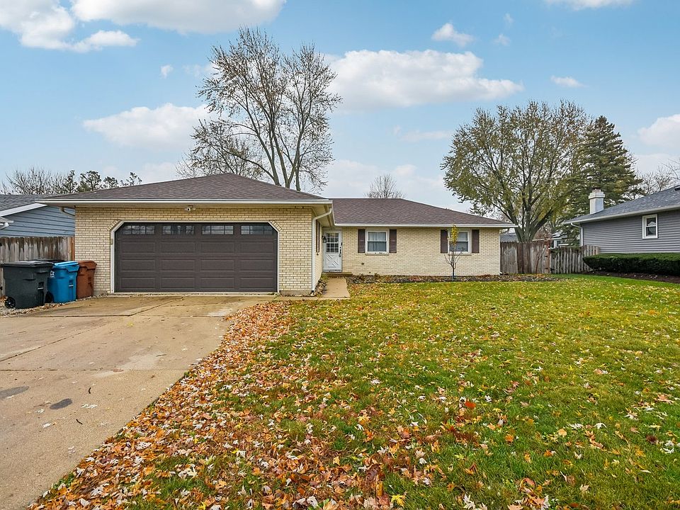 1st image of 1071 Almond Dr
