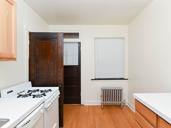 2nd image of 4305 N Francisco Ave #2J