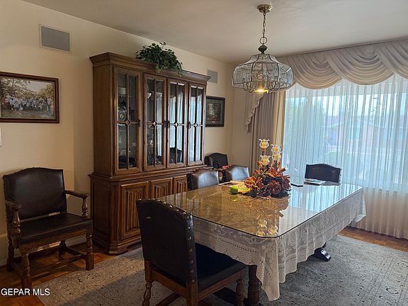 4th image of 9809 Eugenia Ct