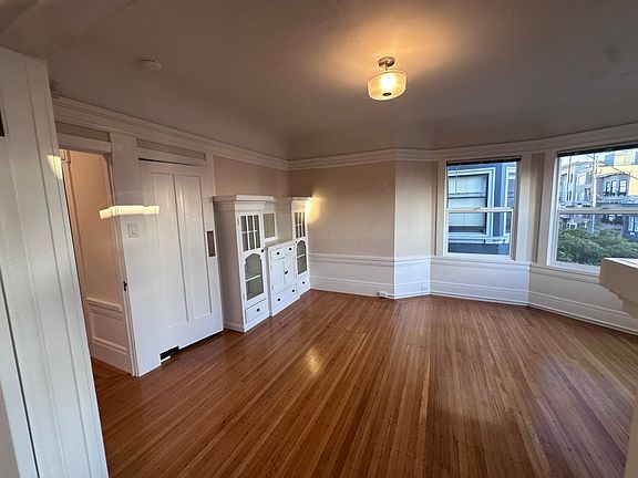 4th image of 1620 Leavenworth St #9