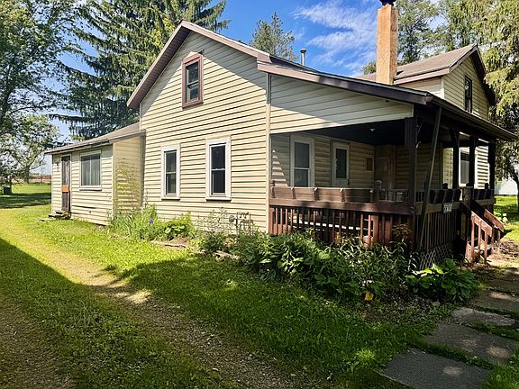 2nd image of 33127 N Main St