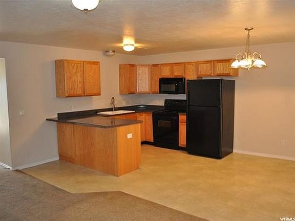 3rd image of 1234 W Bridalwood Loop
