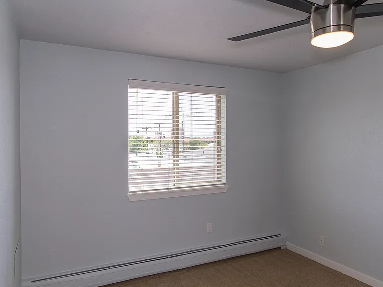 310 W Archer Pl — Photo 26