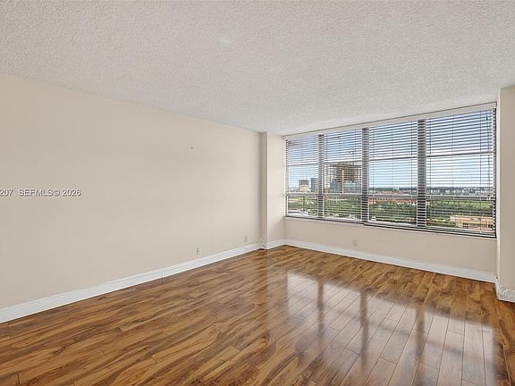 5th image of 600 Three Islands Blvd APT 1008