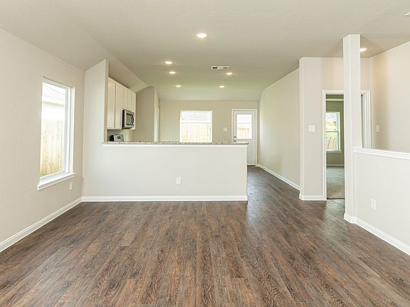 Family Room to Kitchen