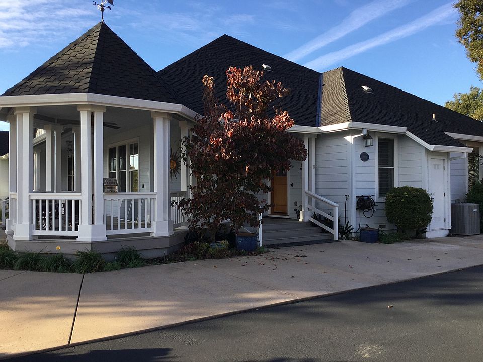 2nd image of 9100 Moraga Way