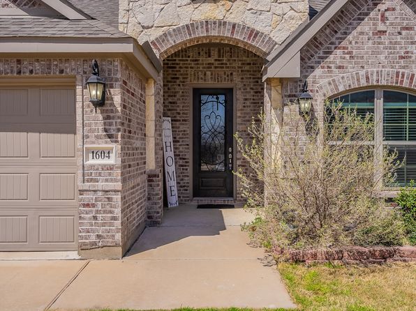 1604 Irene Dr, Crowley, TX 76036