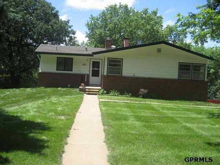 1st image of 212 Caldor Dr
