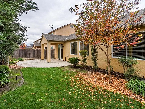 5th image of 4044 Heritage Ln