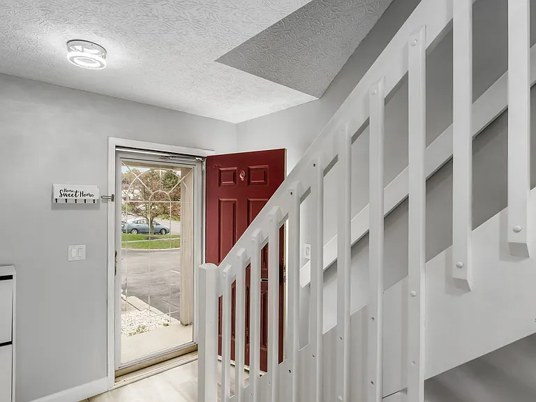 7374 Donovan Dr — Photo 7