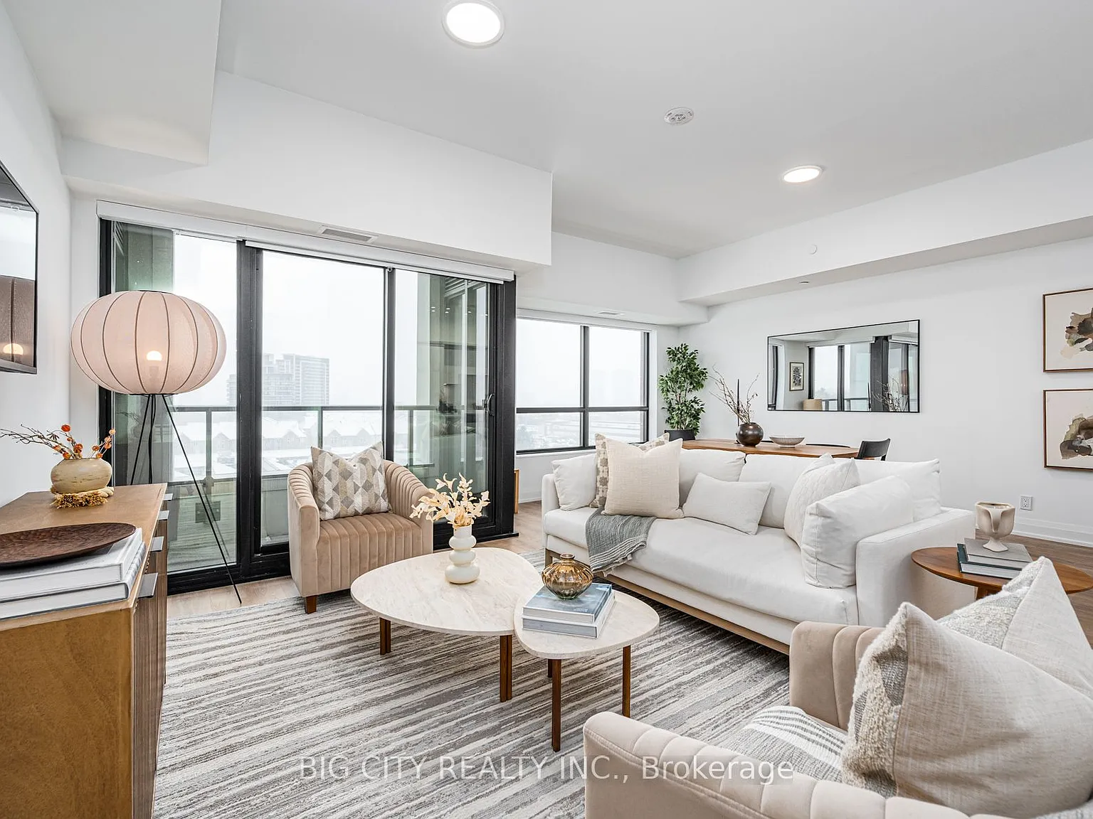 2 bed, $4,000 — Photo 4