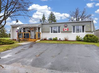 25 Comforts Cv, Innisfil, ON L9S1S3