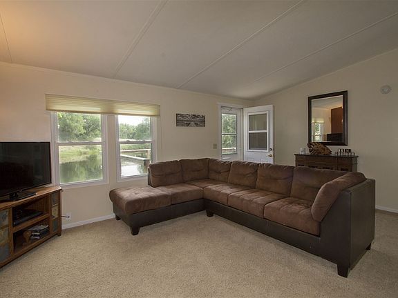 4th image of 37 Summerhaven Lk