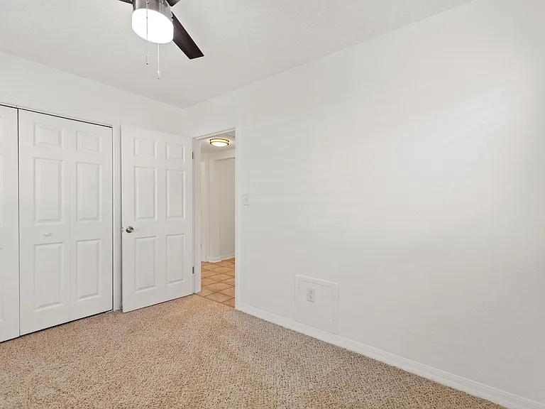 2207 S Lincoln Ave — Photo 21