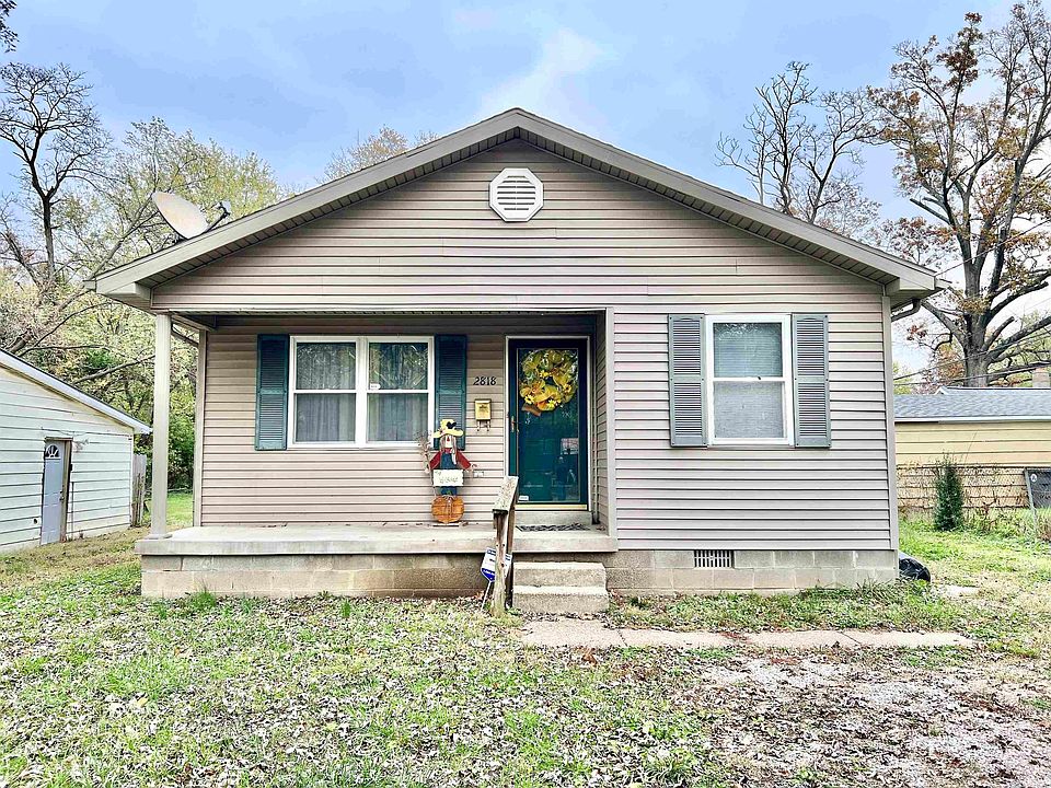 1st image of 2818 S Villa Dr