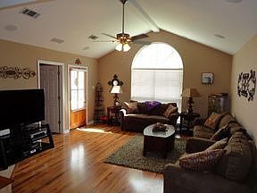 4th image of 8037 Carlton Roberts Blvd