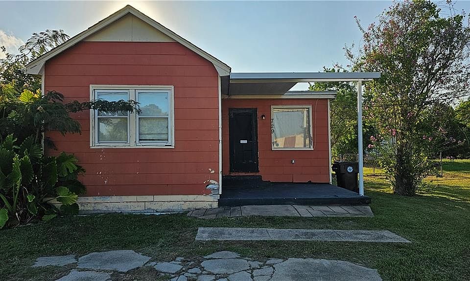 1st image of 729 Behrman Ave