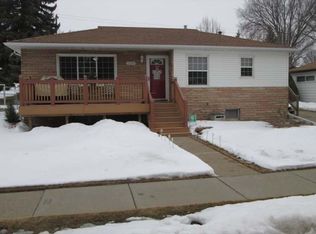 1210 Meredith Dr, Bismarck, ND 58501