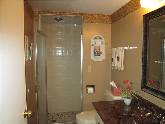 5th image of 908 5th St #1