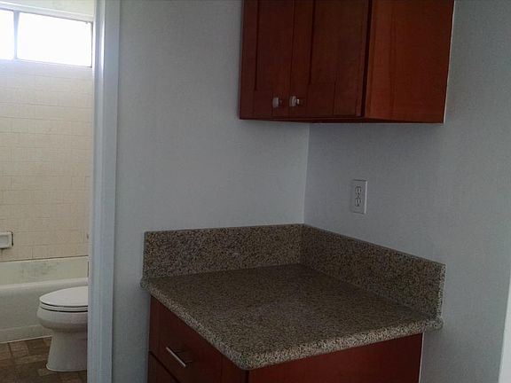 4th image of 15543 1/2 Eucalyptus Ave