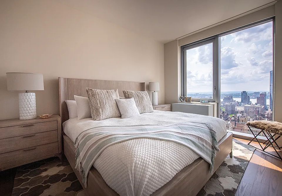 1st image of 100 W 31st St APT 34D