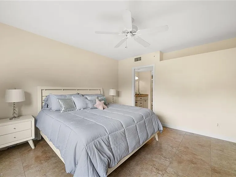 5045 Cedar Springs Dr #103 — Photo 22