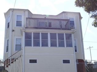 35 Warren Ave, Chelsea, MA 02150