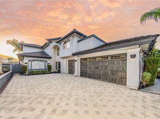 30208 White Wake Dr, Canyon Lake, CA 92587