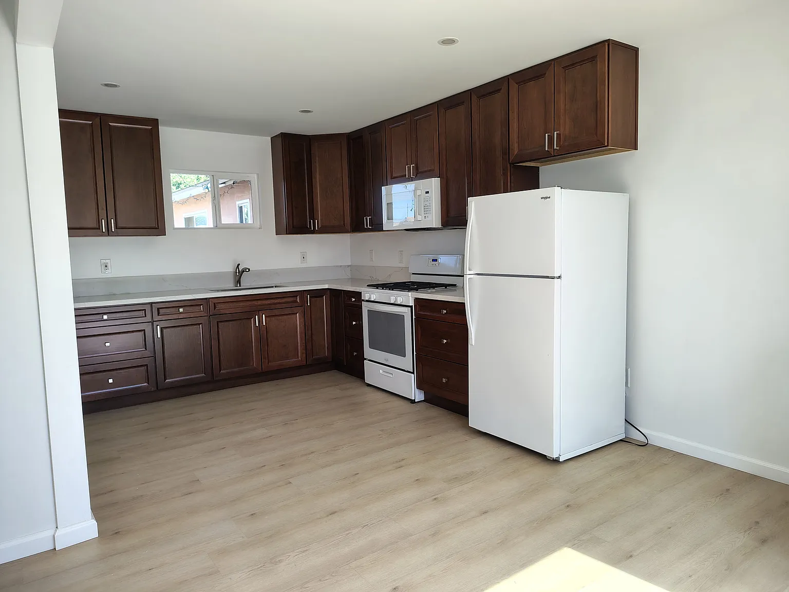 1485 Hilltop Dr - 1487 — Photo 1