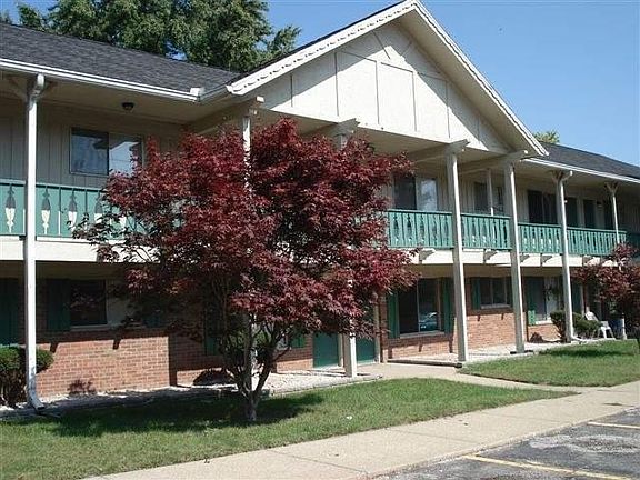 3rd image of 1501 E Gardner Ln APT 1011