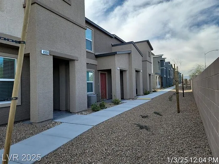 Building Photo - 4916 Apple Mesa Ave