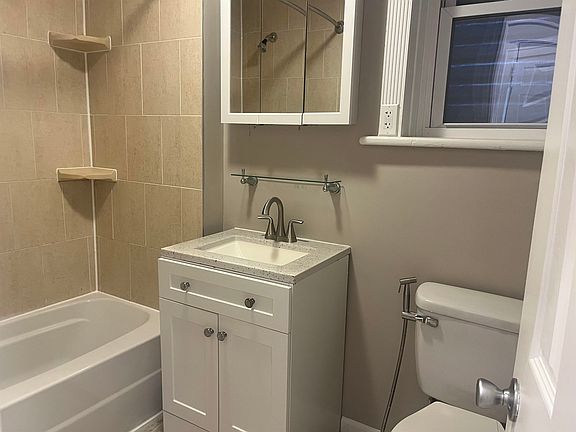 5th image of 92 Leonard St Floor 1