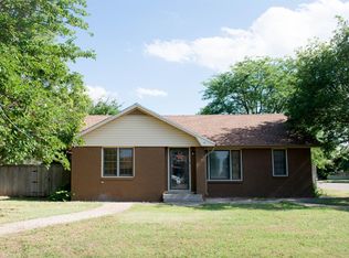 729 W Tennessee St, Floydada, TX 79235