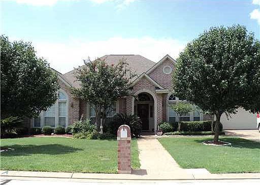 2nd image of 305 Sophia Ln