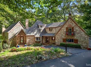 832 Stone Bridge Springs Dr, Chesterfield, MO 63005