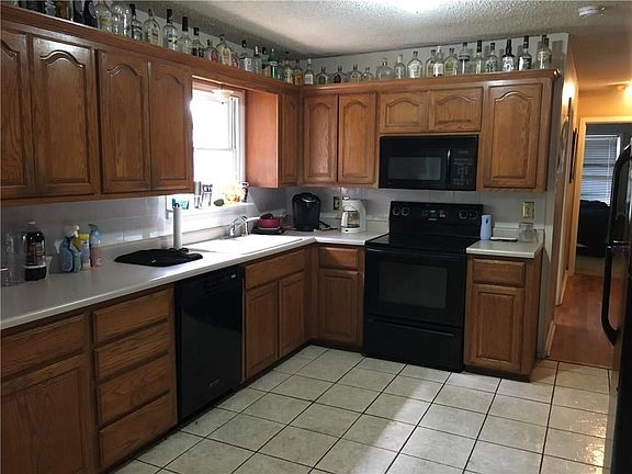 5th image of 2517 Garfield Ave