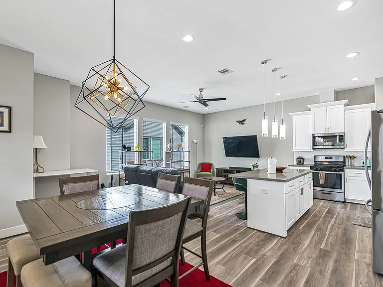 240 Julia St #A — Photo 7