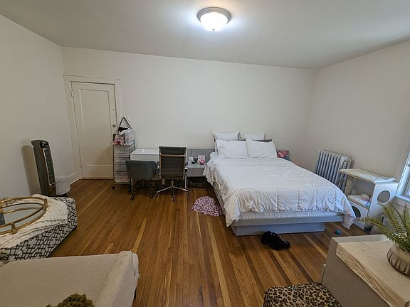 4th image of 4845 N Kimball Ave APT 3I
