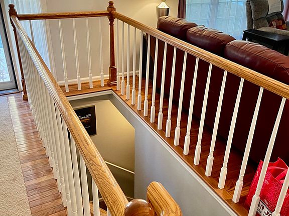 4th image of 5038 Lloyd Ln
