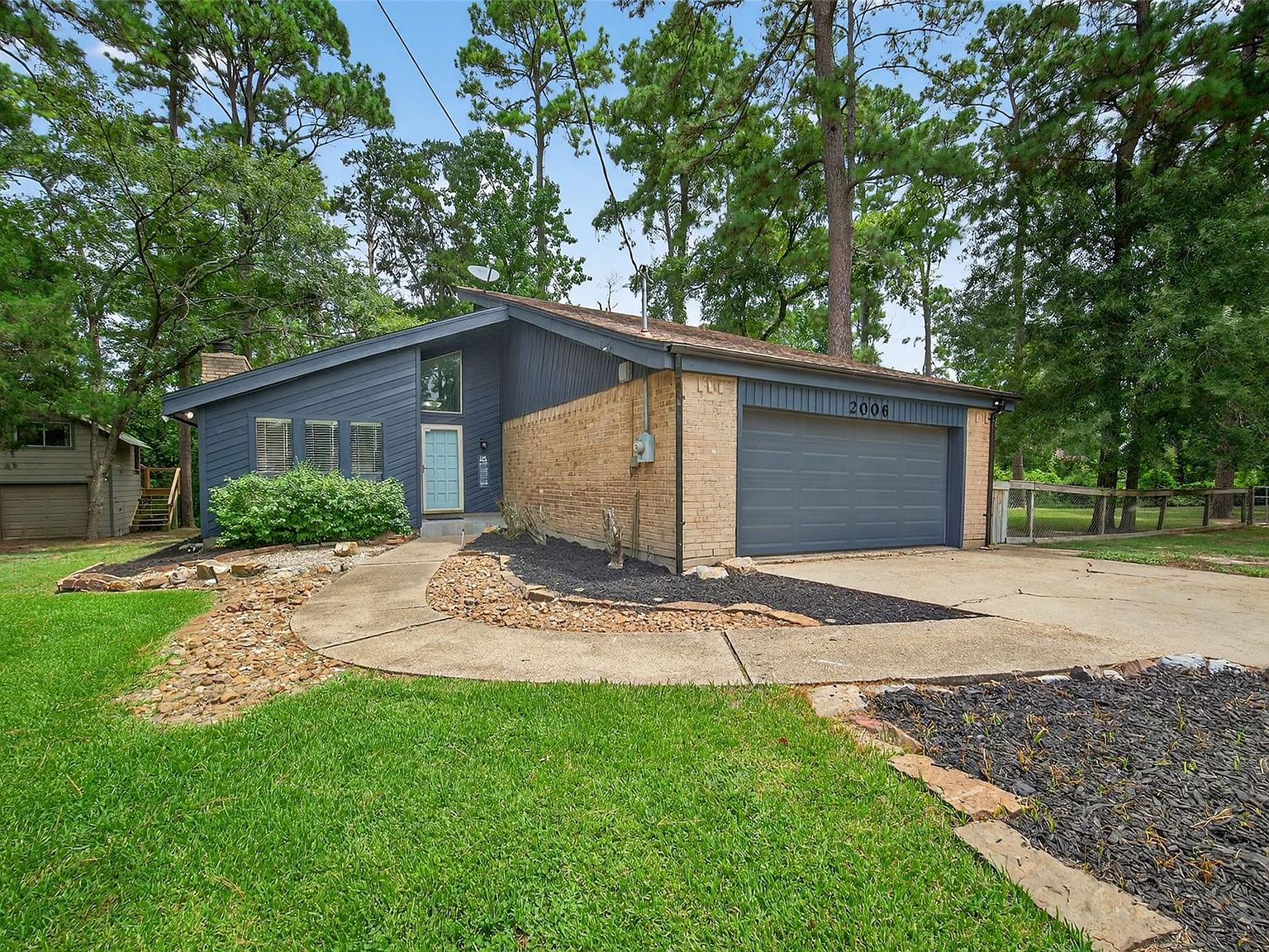 2006 White Feather Trl