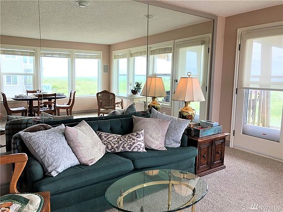 5th image of 1301 Ocean Shores Blvd SW Unit 4