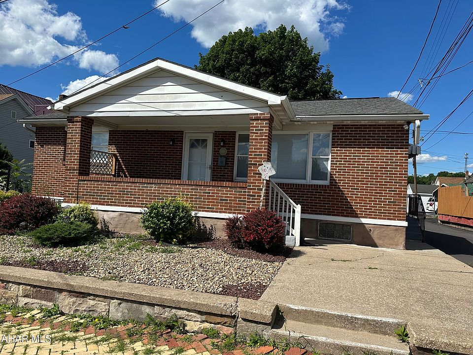 1st image of 410 3rd St