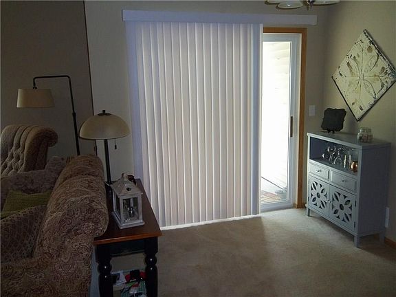 4th image of 10310 Essex Dr Unit 2