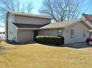 655 S Quail Ln, Columbus, NE 68601