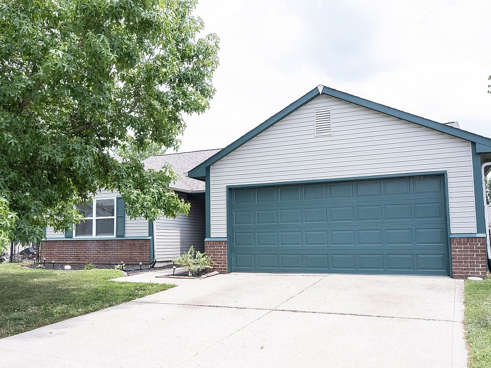 1st image of 136 E Lullaby Ct