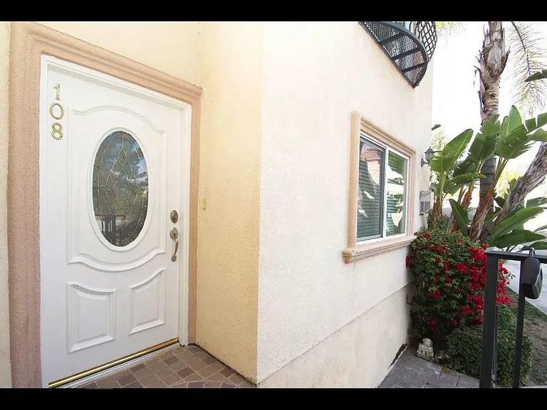 2307 Mira Vista Ave #108 — Photo 22