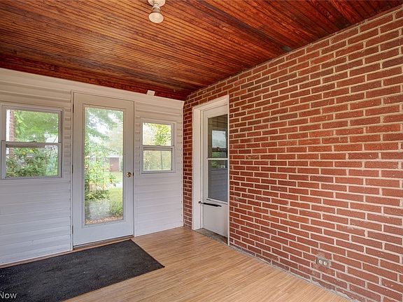 3rd image of 4140 Parks Ave NE